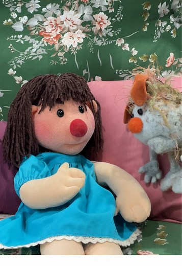 Watch Molly on The Big Comfy Couch