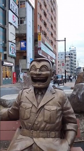 こち亀の聖地・亀有駅南口でキャラクター銅像巡り #Shorts