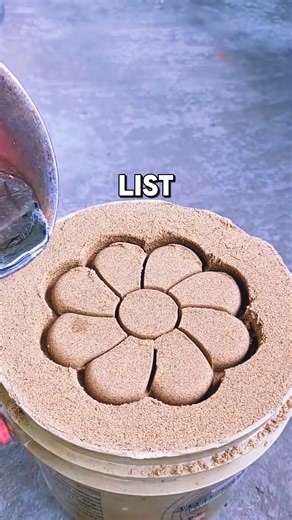 35K views · 274 reactions | What’s a *dirty little secret* you only know because you work in the industry?  From hidden tricks to things customers would NEVER guess — spill it!  Like this post  Comment your juiciest insider info ➕ Follow for more daily conversation starters! #industry #secrets #insider | Reddit Life | Facebook