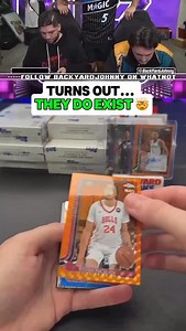 It can’t be… might be… IT IS HIM 👀 LeBron James Red Auto to 5️⃣📈 NUCLEAR ☢️ Pulled on the backyard buzz @whatnotsports by @bennypullz 🏀🔥 #NBA #Basketball #Sportscards | Backyard Breaks