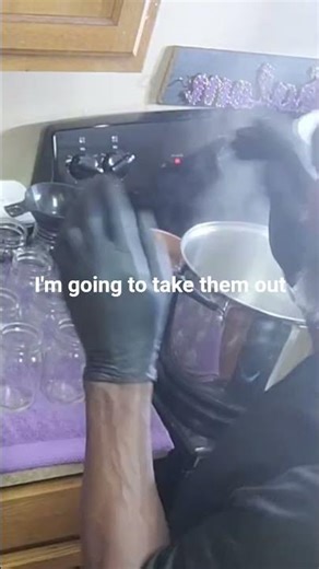 A basic step by step pressure canning tutorial w/ product information and demonstration.