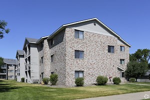 Baneberry Estates - 11205-11255 Hanson Blvd Coon Rapids, MN 55433 | Apartments.com