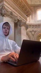 Studying alone so you can actually do work >>> Don’t forget to check out more study tips on the UNiDAYS app! #MyUNiDAYS | UNiDAYS