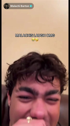 HAHAHAHA IM DYING @Malachi Barton #fyp #viral #malachibarton #worldscollidetour #funny