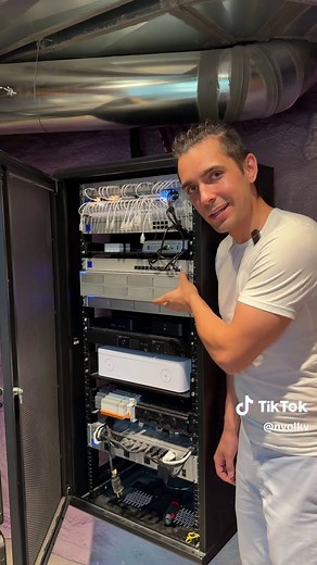 Home Server Setup Guide: 108TB RAID 6 with Hot-Swap Drive