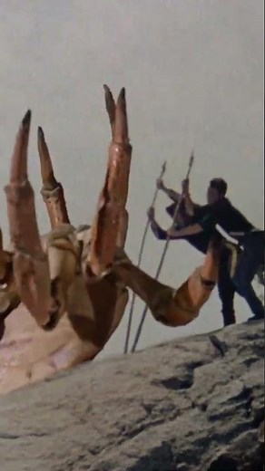 🦀 giant crab attacks! | Mysterious Island (1961) #shorts