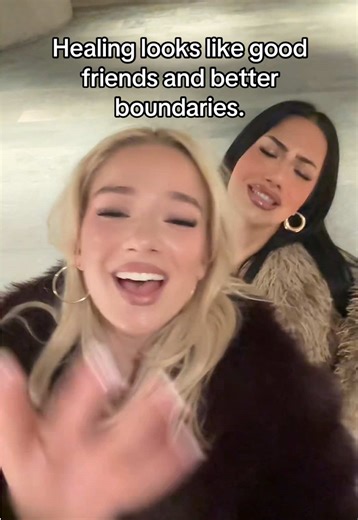 Lilly 🌺 (@alrightlilly)’s videos with YOU STOLE THE SHOW - SIENNA SPIRO