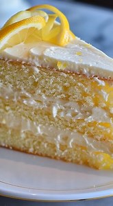 This Italian Amalfi Lemon Delight is a bright, multi-layered cake that captures the refreshing citrus flavors of the Amalfi Coast, featuring tender sponge layers and a creamy lemon filling. 🍋 Italian Amalfi Lemon Delight Ingredients For the Lemon Sponge: 2 cups all-purpose flour 1 ½ cups granulated sugar 1 tablespoon baking powder 4 large eggs ½ cup unsalted butter, softened ¼ cup fresh lemon juice 1 tablespoon lemon zest For the Filling & Frosting: 2 cups lemon curd 16 oz mascarpone or cream c