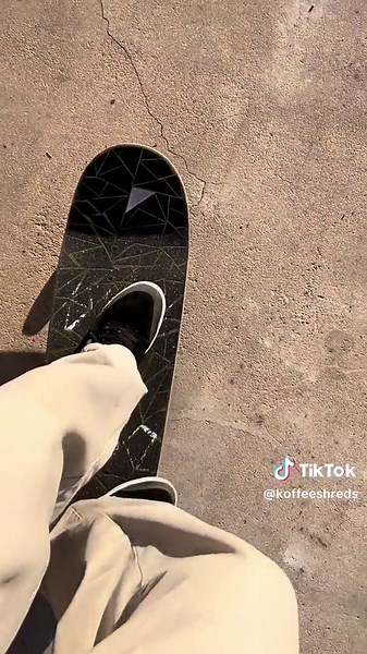 Cómo aprender a andar en patineta por primera vez