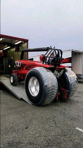 Pulling Tractor Unboxing "Bone Twister" Super Stock Diesel at the 2023 National Farm Machinery Show