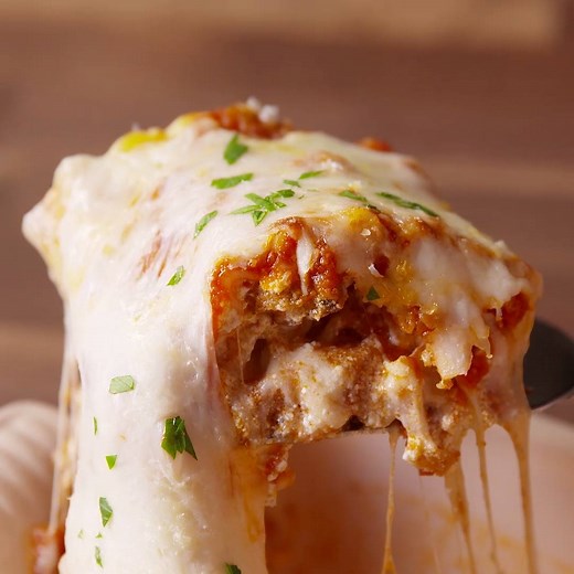 Chicken Parm Roll-Ups are the smartest way to use lasagna noodles. Full recipe: http://dlsh.it/rawuHOT | Delish