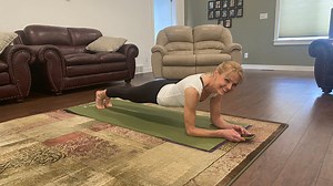 Canadian grandmother breaks Guinness World Record for longest plank