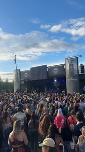 👏🏼 The cheers from the sold-out crowd welcomed Rainbow Kitten Surprise to the stage! 🎶 Total superstars! 🤩 ConocoPhillips Borealis Theatre 94/7 Alternative Anchorage | Alaska State Fair