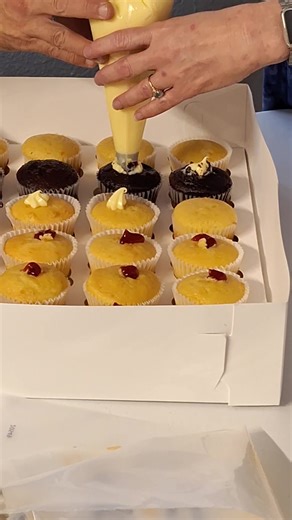 Filling your cupcakes, getting familiar w/ the pastry bag | Joseph Thee BaKer