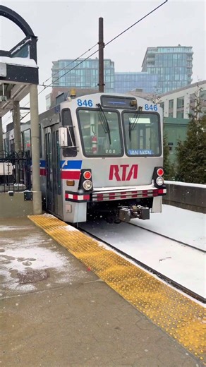 Cleveland GCRTA blue line train leaving Warrensville station downtown bound. 2/24/26
