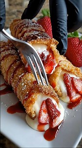 Strawberry Cheesecake Egg Rolls Ingredients: For the Filling: 8 oz cream cheese, softened ¼ cup granulated sugar ...... Full Recipe in Coʍmеոτ 💬 | Recipes Easy Pro
