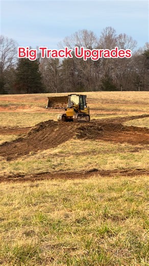 We just had the dozer back at the farm for two days, and it crushed it! The dirt was prime, and we made some game-changing updates: added a ton of new jumps and smoothed out those tricky turns that always washed out in the rain. All in all, it turned out epic! Can’t wait to hear what our guests think. #FarmTrackRevamp #DirtJumps #GuestFeedback #ridestayplayshootrace #motoairbnb @OFFICEROIL @Freedom Motorsport Rentals