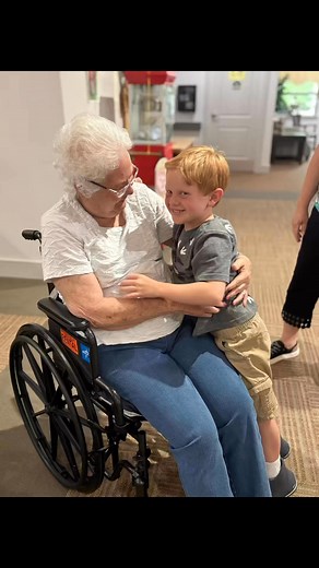 A little family visit to making button trees and spending time together during devtion 💕🙏🎶🥰 #oaksatoaklandplantation #lovewhereyoulive #devotion | Oaks at Oakland Plantation