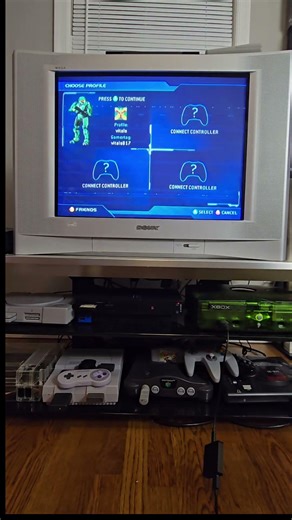 original xbox connecting to insignia live to play halo 2 online.