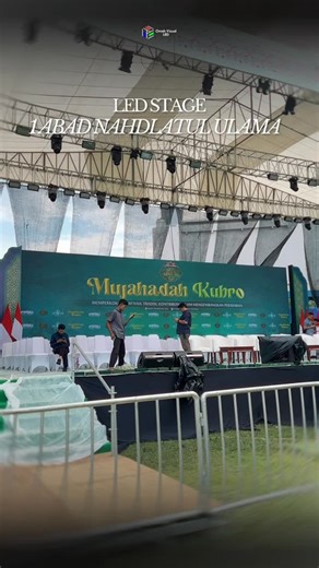 Rental LED Videotron Malang Batu Pasuruan Surabaya on Instagram: "Menjadi Bagian dari Sejarah 1 Abad NU! Senang sekali dipercaya untuk men-support kebutuhan visual di acara Mujahadah Kubro 1 Abad Nahdlatul Ulama yang berlangsung di Stadion Gajayana, Malang. Make Your Event Come True – Persewaan LED Screen Videotron LED P2.6 INDOOR & LED P3.9 INDOOR/OUTDOOR Tingkatkan kualitas visual acara Anda dengan layanan rental LED screen videotron terbaik dari Omah Visual. Cocok untuk berbagai kebutuhan, mu
