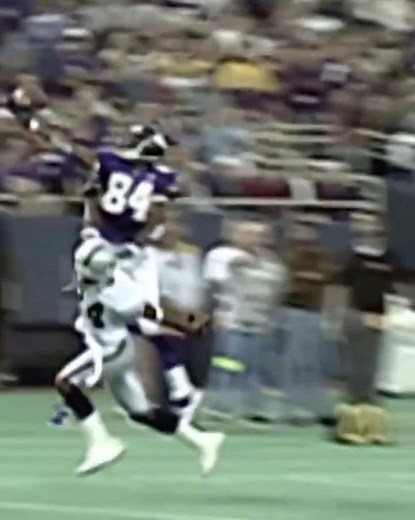 NFL Top Plays (pt 16): Randy Moss 🤯 Charles Woodson vs Raiders #vikings #nfl #highlights #topplays