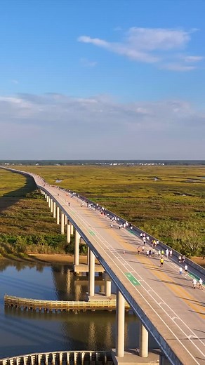 Matt Peacock | Charleston Content Creator & Drone Pilot on Instagram: "Did you know that IOP has its own bridge run too? 🏃‍♂️🌅 🏃 @ioprun Most people have heard of the Cooper River Bridge Run, but the Isle of Palms Connector Run is a hidden gem for Lowcountry runners! This race lets you take in stunning sunrise views over the Atlantic and Intracoastal Waterway while running across the IOP Connector. 🌊🌞 Happening on October 4, 2025, you can choose between a 5K or 10K and enjoy a post-race cel