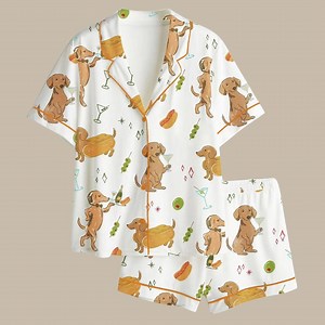 Tinis And Weenies "Kurzarm-Satin-Pyjama-Set, Martini und Hot Dog Bachelorette Nachtwäsche - Etsy.de