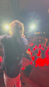 Always know y’all can handle this sing-along! It never gets old. | Joe Nichols