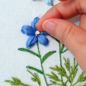 17K views · 149 reactions | 瑱Amazing flowers hoops hand embroidery #floral #needlework #foryou #embroidery | Embroidery Skills ideas | Facebook