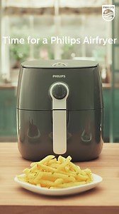 The battle between health and taste ends now! Use Philips Airfryer with up-to 90% less oil and indulge with no worries. #DietOrAirfryIt | Philips Home Living