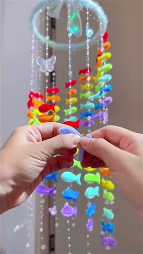 A little fish wind chime made from pipe cleaners is just so romantic—simple and quick to make!