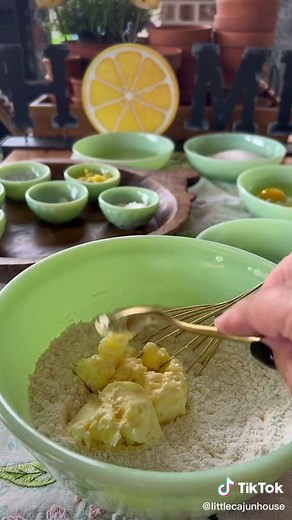 Delicious Lemon Bars Recipe by Land O'Lakes