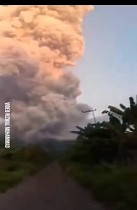 296K views · 2.7K reactions | A massive eruption just now happening in Lewotobi Volcano in Indonesia. The height of the ash column is about 10000 m above the peak. | Global Disasters News | Facebook