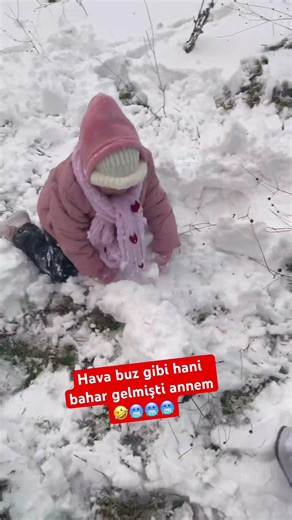 Kardan adam oldum🥶🥶🥶 #keşfetbeniöneçıkar #shortvideo #cutebaby #keşfet