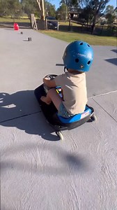Driveways today, Daytona tomorrow 🏁 The Crazy Cart Shift is the gateway to motorsports for young drivers! 𝗖𝗿𝗮𝘇𝘆 𝗖𝗮𝗿𝘁 𝗦𝗵𝗶𝗳𝘁 • Children's-sized electric drift cart • Hidden top speed control switch • Maintenance-free drivetrain system • Battery that lasts up to 80 minutes per charge Shop 📲 www.razor.com.au/collections/crazy-cart #RideRazor #CrazyCart cc - insta @little_townys | Razor Worldwide