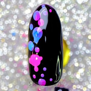 5-Minute Crafts on Instagram: "Bring your nail design to a new level with these crazy fake nail tricks. 💅 #5minutecrafts #5minutecraftsgirly #girly #beauty #naildesign"