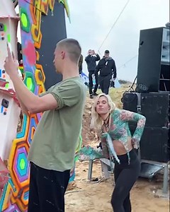 83K views · 4K reactions | Hi-tech na praia em Israel ao som de KiLLΔTK . By Mushroom Project. Track: KILLATK & Quantum Partickles - Hitech Mania Vídeo: Sun Sun | No Front | Facebook