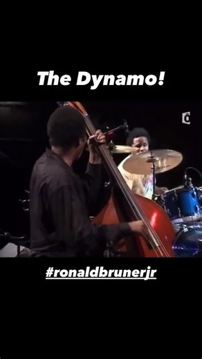 Ronald Bruner Jr. displaying some explosive chops while soloing with bass legend Stanley Clarke! Ronald Bruner Jr. is an American drummer, composer and producer. He has played with hardcore punk/crossover thrash band Suicidal Tendencies. Bruner was part of the band that received a Grammy Award for Best Contemporary Jazz Album in 2010 for The Stanley Clarke Band. #drummer #drums #drumming #drumlife #ronaldbrunerjr | Howard Alper