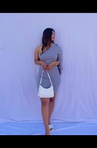 One shoulder dress available in large size@That’s her