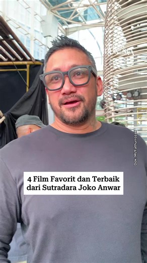 4 Film Terbaik & Favorit @jokoanwar Penulis dan sutradara @jokoanwar kini akan merilis film panjang ke-12 nya, Ghost in the Cell yang akan tayang di bioskop mulai 16 April 2026. Berikut adalah 4 film terbaik dan favorit dari para pemain film Ghost in the Cell, @t_orasudi_ro, @lukmansrd, @yoga__prat, dan @dananggoldluck. Sebagai catatan, film Arisan dan Quickie Express ditulis oleh Joko Anwar. Apa film terbaik versi kamu dari Joko Anwar? Naskah & Editor Video: MI/Fathurrozak #JokoAnwar #GhostinTh