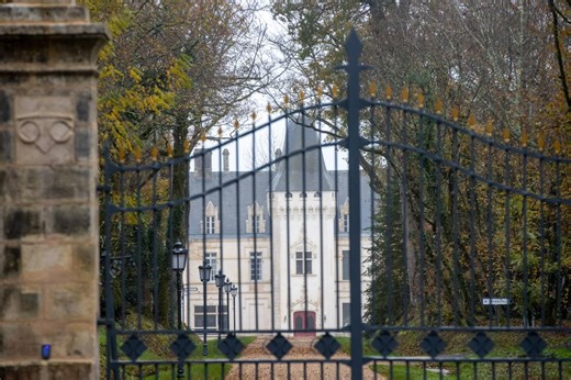 Fraude fiscale à plusieurs centaines de millions d’euros du PDG d’Optical Center : la saisie judiciaire du château de Nieuil confirmée en appel