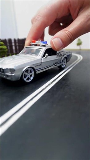 Police car chases the red Dodge #mido_and_miro #hotwheels #automobile #dodge #shorts