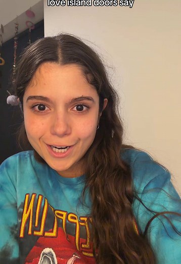 chloeforero (@chloeforero)’s video of doors