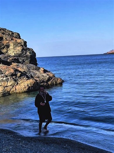 Sea Meets Serenity: Semeli Coast Mykonos Escape
