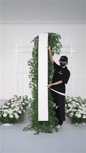 Step-by-step installation of our Square Wedding Arch Floral Arrangement 🌸 | Uflower Tutorial