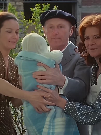 Le mur de l'Atlantique est un film franco-italien, réalisé par Marcel Camus et sorti en 1970. Il s'agit du dernier film de Bourvil, qui meurt la même année. #cinema #france #bourvil #extrait #scene #tiktokfilm #extraitdefilm #france🇫🇷 #baston #castagne
