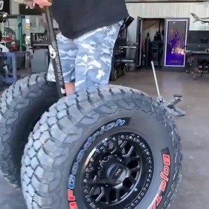 1.2M views · 5.2K reactions | Segway com rodas personalizadas  O...