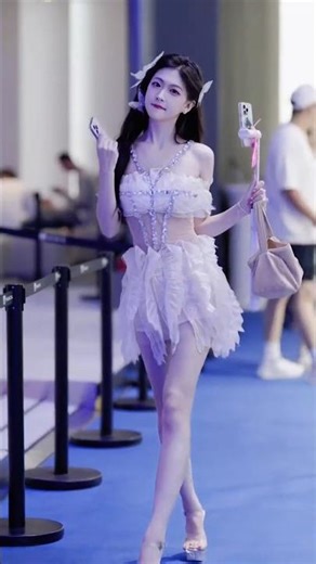 Trendy Street Outfit 💫 | Urban Fashion Look