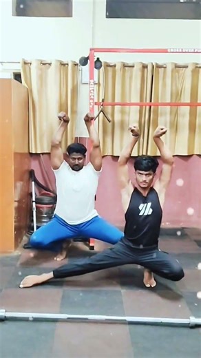 Learn Posing Like a Pro 💪✨ #gym #posing #youtubeshorts #viralvideo