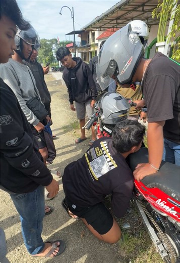 Tips for Safe Motorcycle Riding with Friends